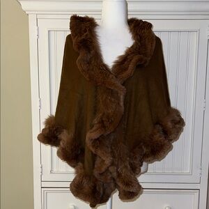 Chic Brown Cape with Faux Fur Trim